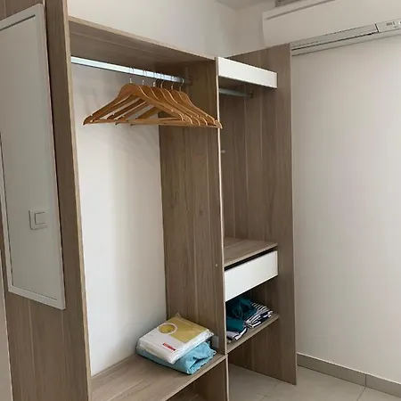L'almanarre Apartment *